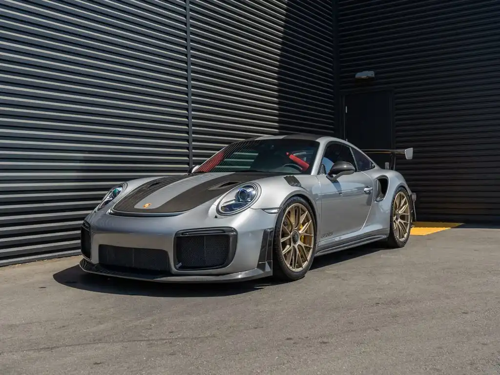 2018 Porsche 911 GT2 RS's photo