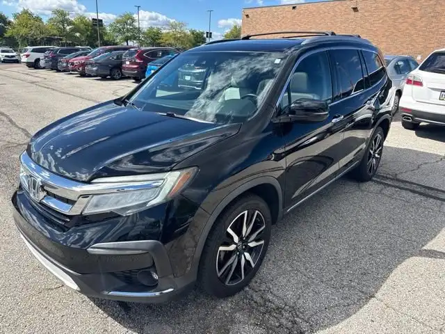 2019 Honda Pilot Touring 4WD 7-Passenger's photo