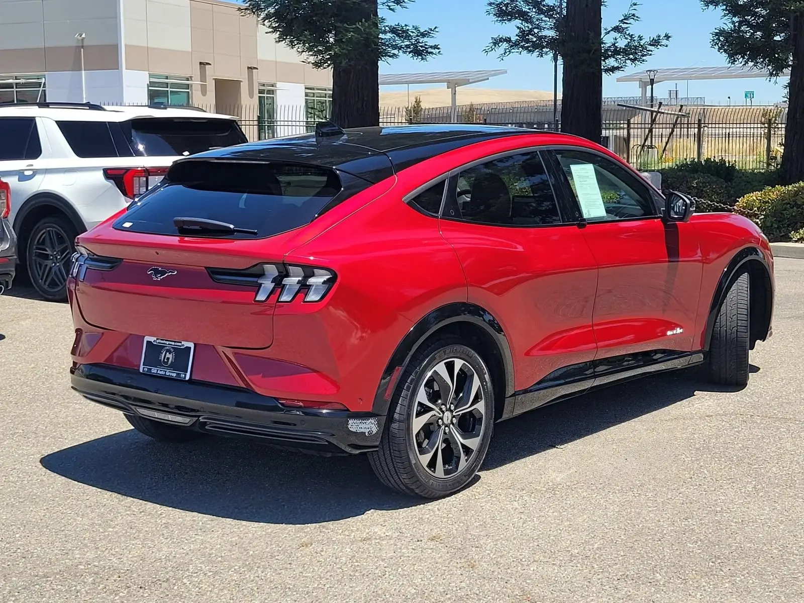 2023 Ford Mustang-Mach-e Premium photo 4