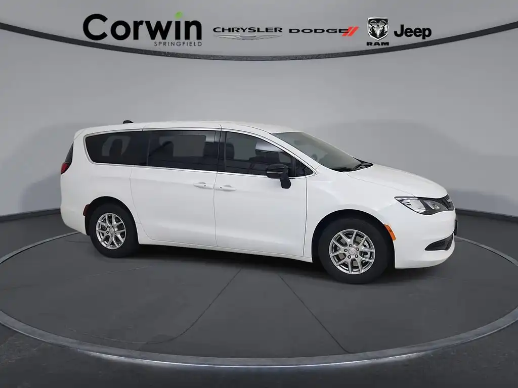 2027 Chrysler Voyager LX's photo