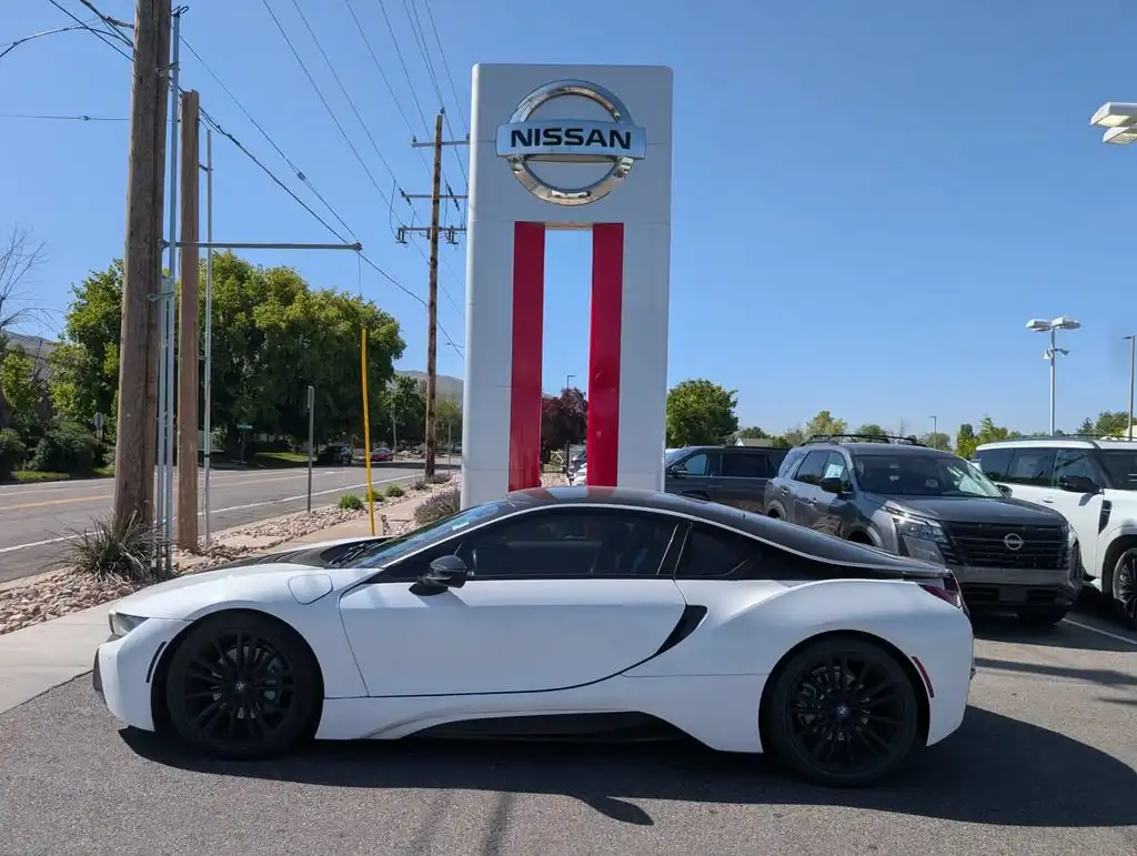 2020 BMW i8 Coupe's photo