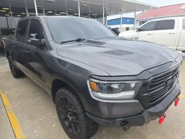 2024 RAM 1500 Laramie 4x4 Crew Cab 5'7's photo