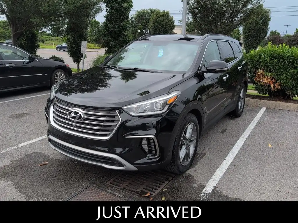 2017 Hyundai Santa Fe SE Ultimate FWD's photo