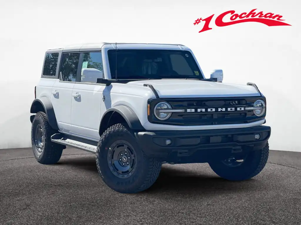 2025 Ford Bronco Outer Banks 4WD's photo