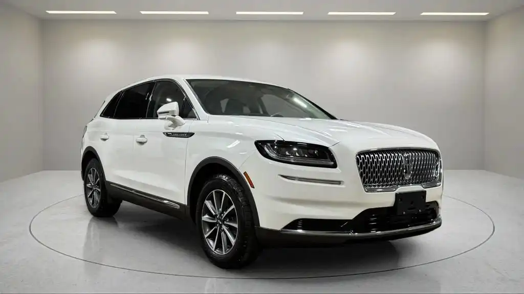 2022 Lincoln Nautilus FWD's photo