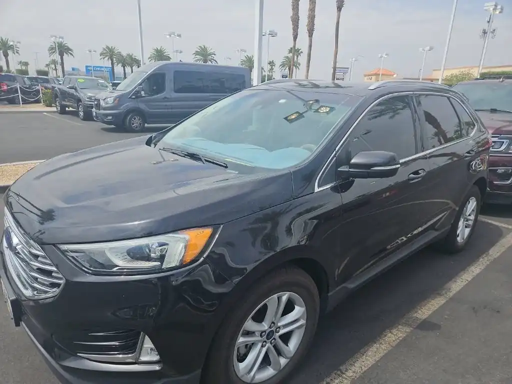2019 Ford Edge SEL's photo