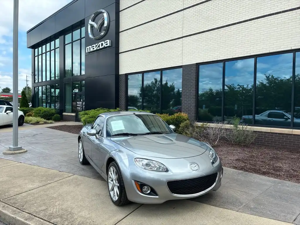 2010 Mazda MX-5 Miata Touring Hard Top's photo
