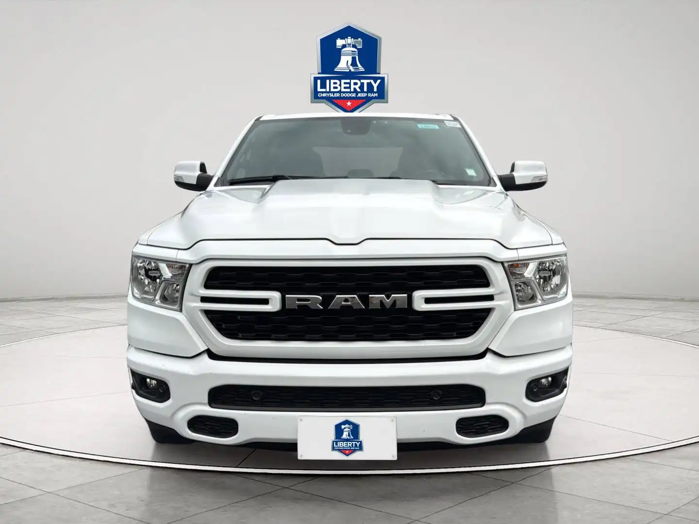 2022 RAM 1500 Big Horn/Lone Star 4x4 Crew Cab 5'7's photo