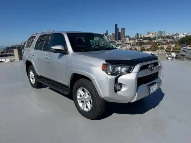 2016 Toyota 4Runner SR5 4WD V6's photo