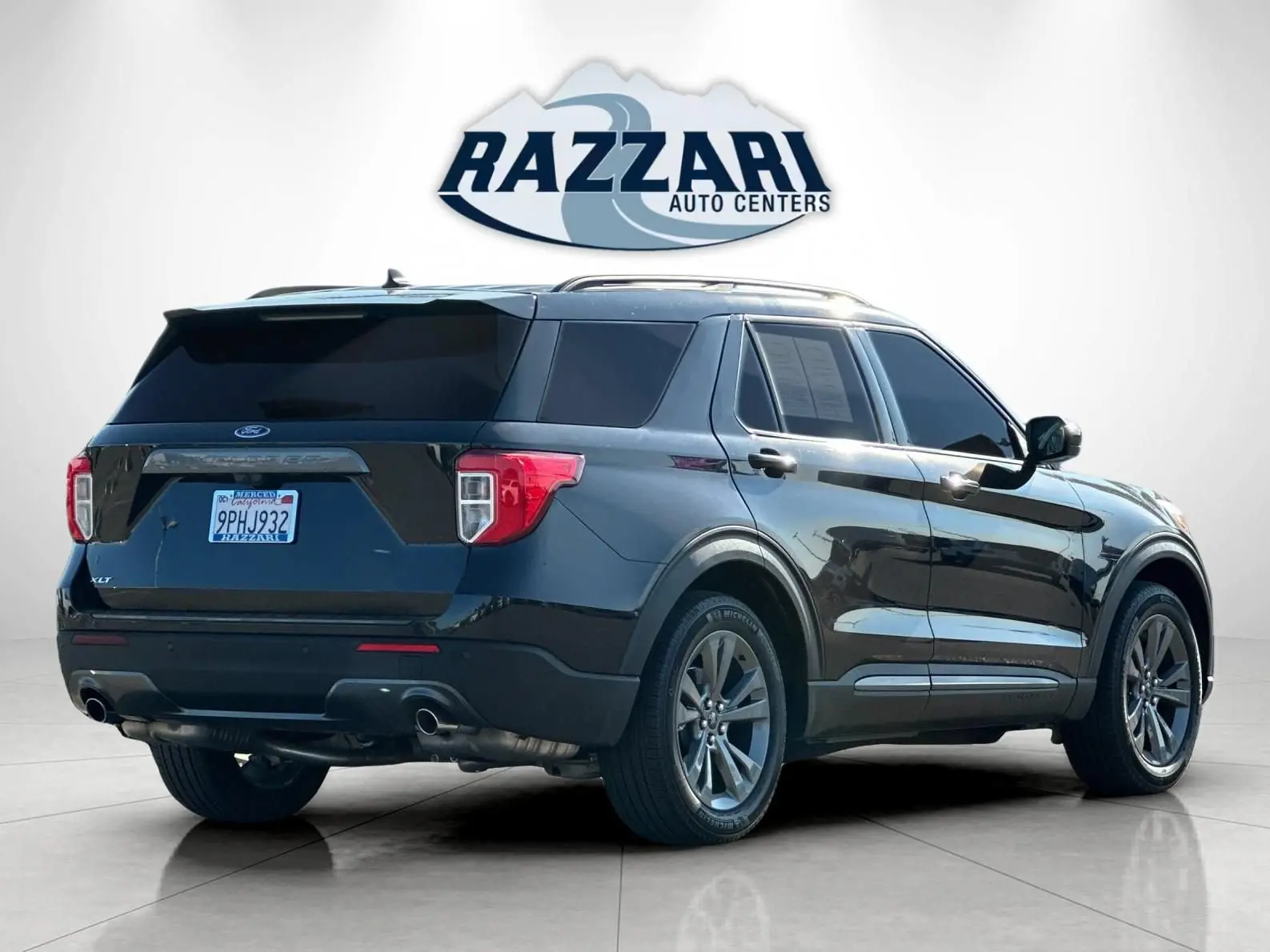 2024 Ford Explorer XLT RWD photo 3