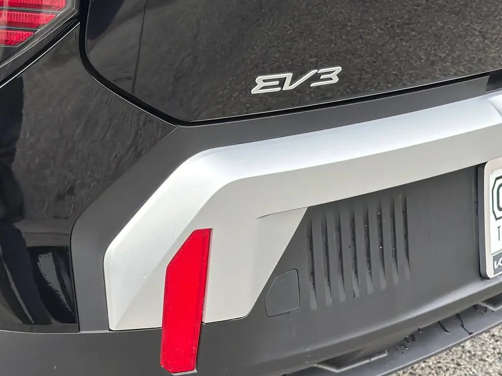 2027 Kia EV3 Wind photo 5