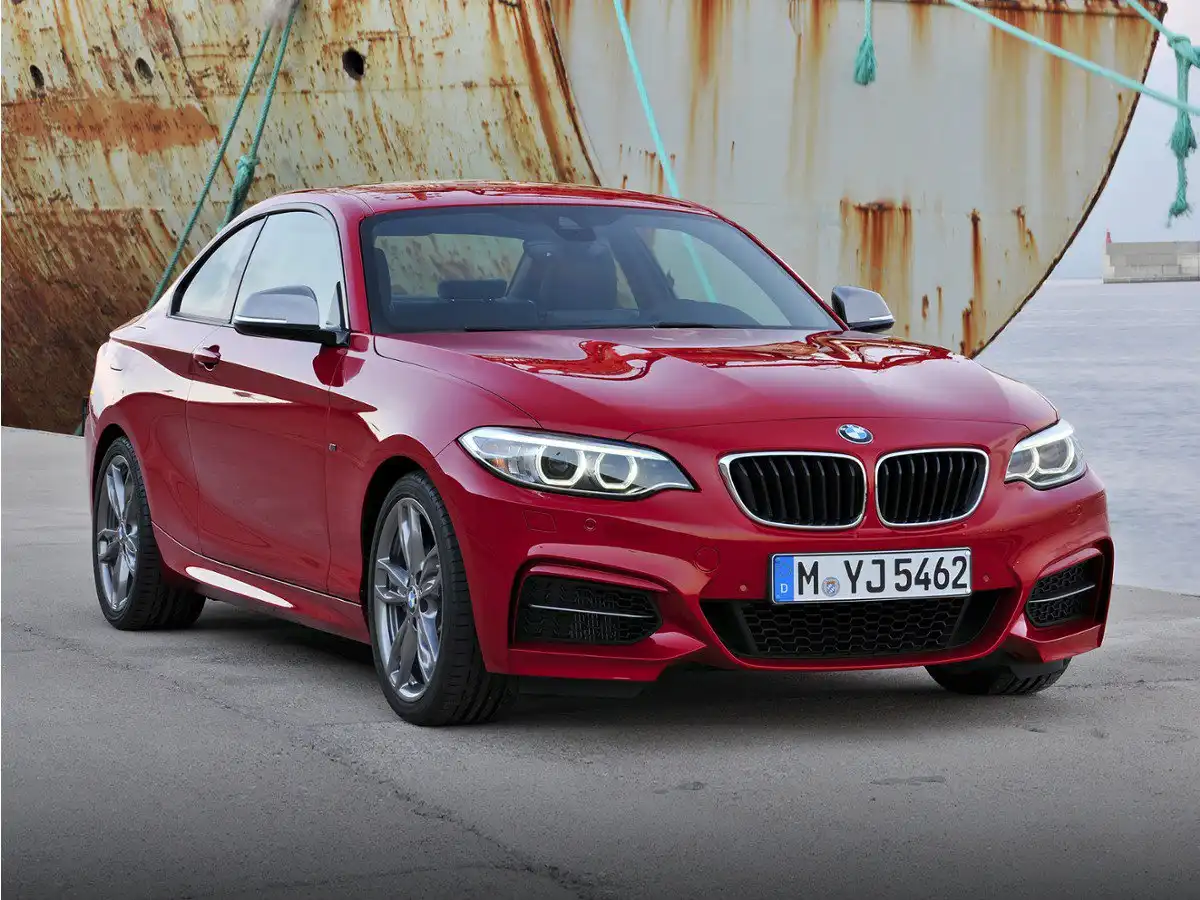 2016 BMW 2 Series M235i Coupe's photo