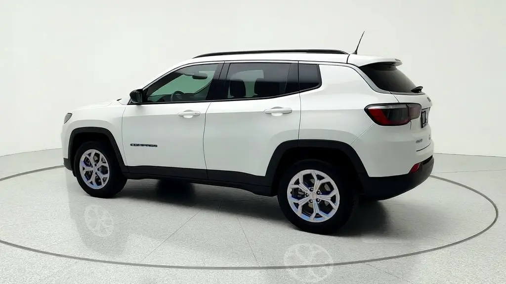 2024 Jeep Compass Latitude 4X4 photo 5