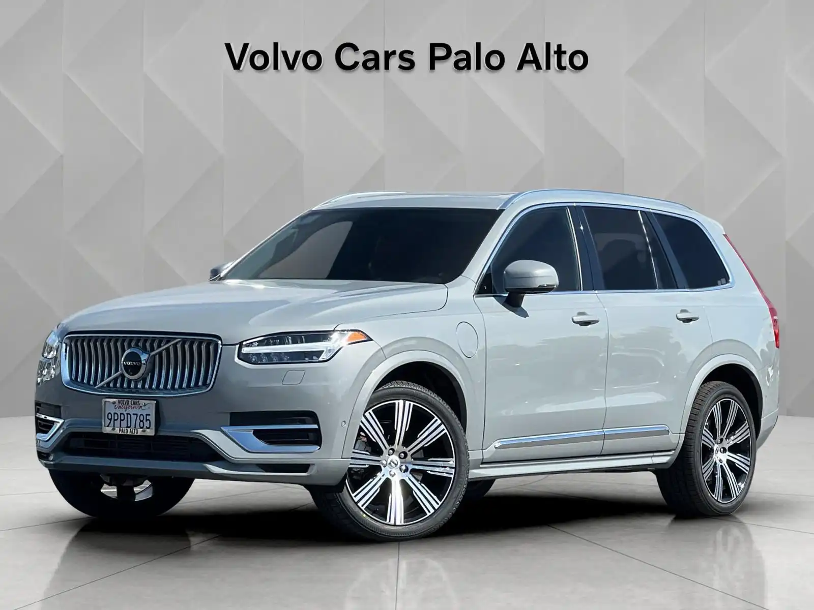 2025 Volvo XC90 T8 Recharge Ultra Bright 6-Seater 4WD's photo