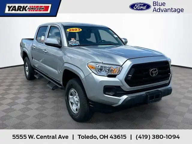 2023 Toyota Tacoma SR Double Cab 4WD V6 Auto Short Bed's photo