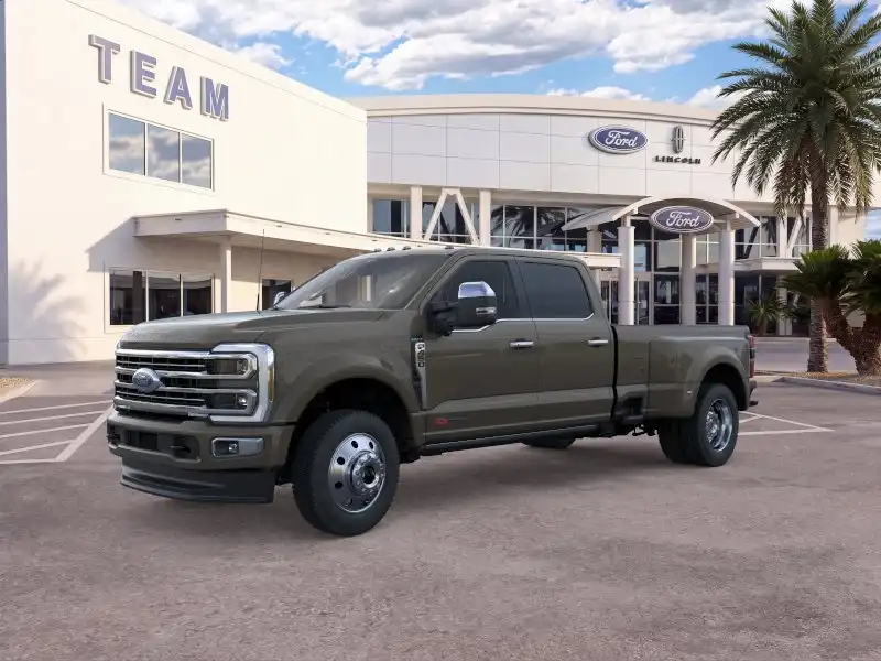 2026 Ford F-450 Platinum 4x4 Crew Cab 8' Box DRW's photo