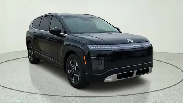 2026 Hyundai Ioniq 9 SE AWD's photo