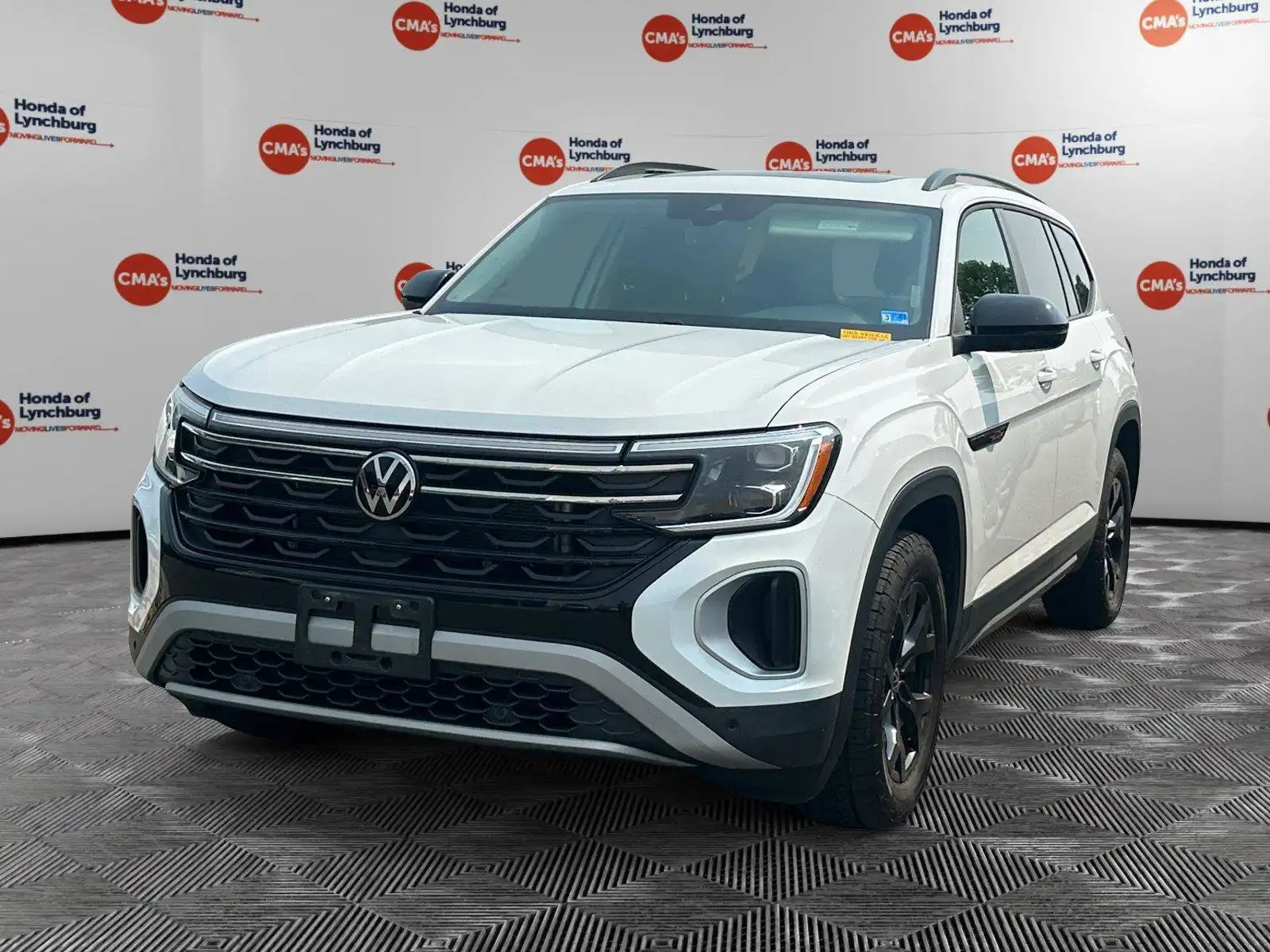 2024 Volkswagen Atlas 2.0T Atlas Peak Edt SE w/Tech 4MOTION's photo