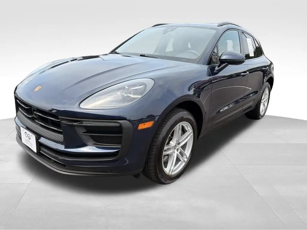 2022 Porsche Macan Base photo 3