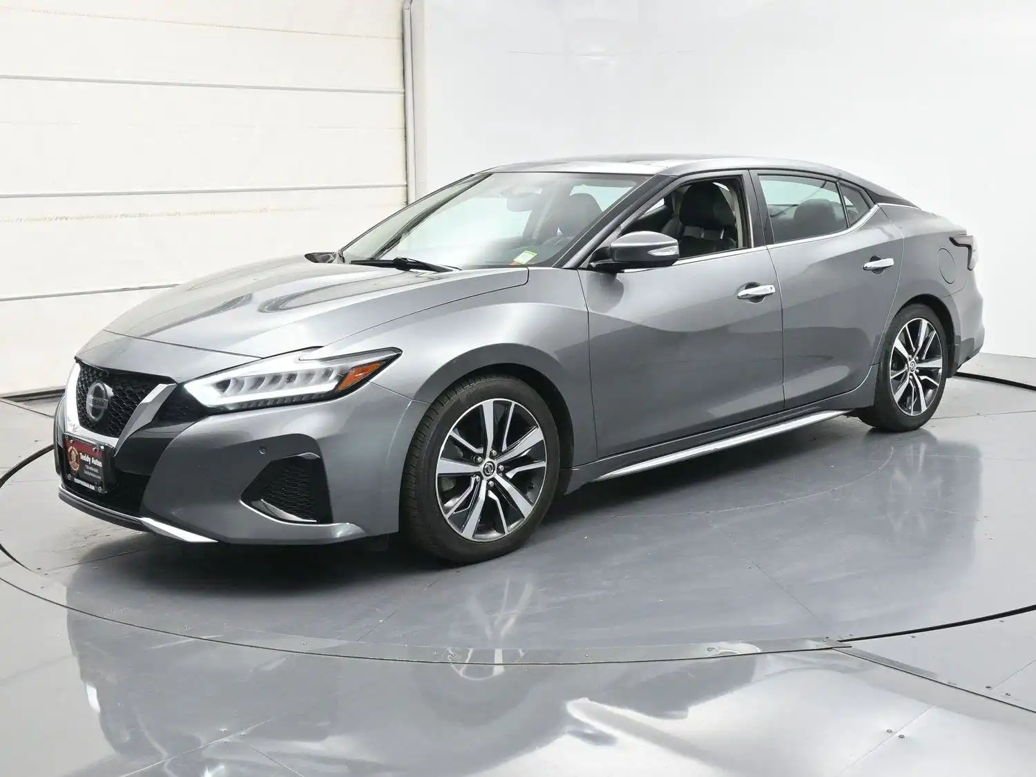 2019 Nissan Maxima SL's photo