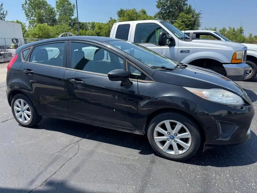 2011 Ford Fiesta SE Hatch's photo