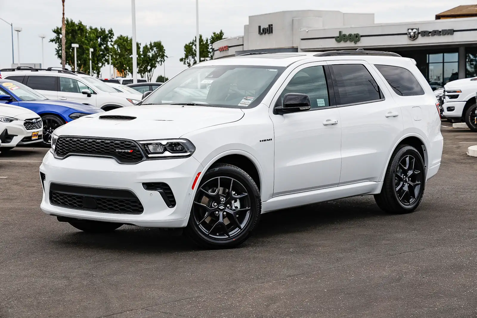 2026 Dodge Durango HEMI V8 GT AWD Plus's photo