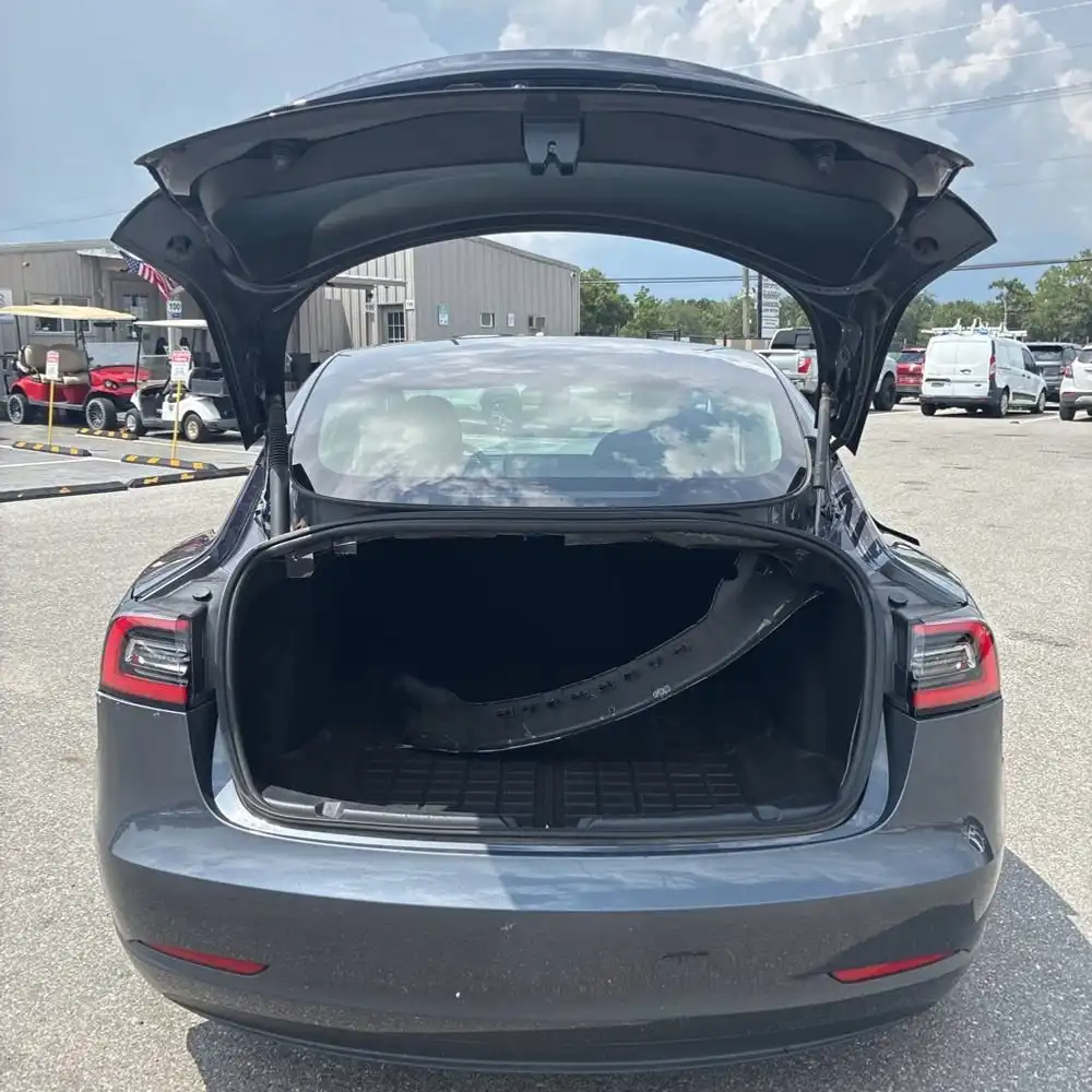 2023 Tesla Model 3 Base's photo
