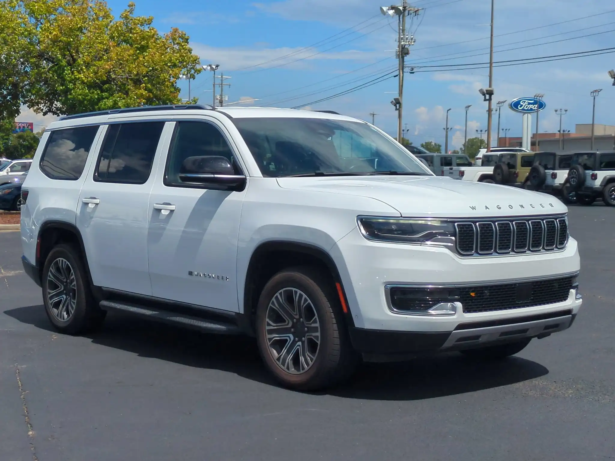 2024 Jeep Wagoneer Series II's photo