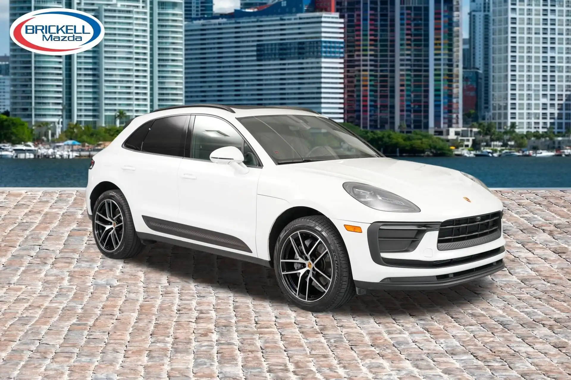 2022 Porsche Macan Base's photo