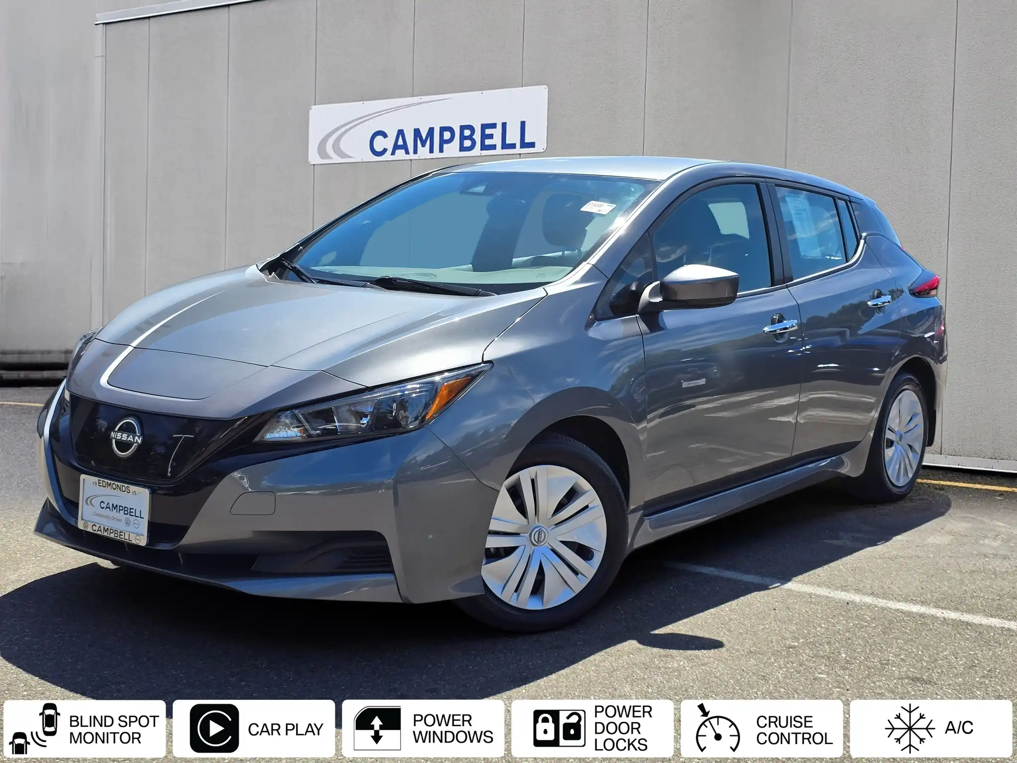 2025 Nissan Leaf S's photo