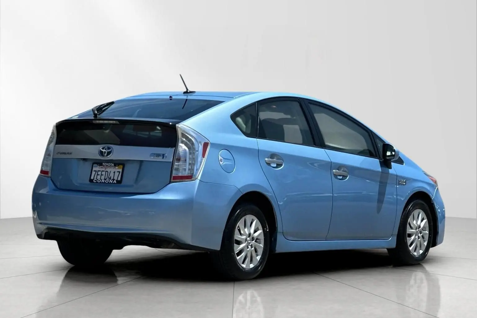 2014 Toyota Prius Base photo 3