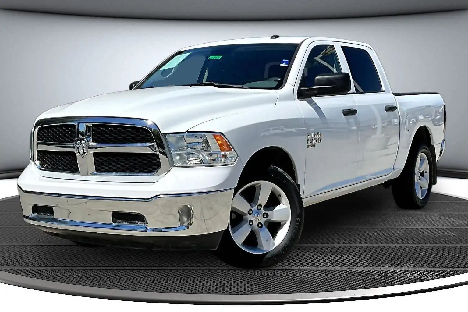 2020 RAM 1500 Classic Tradesman 4WD Crew Cab 5'7's photo