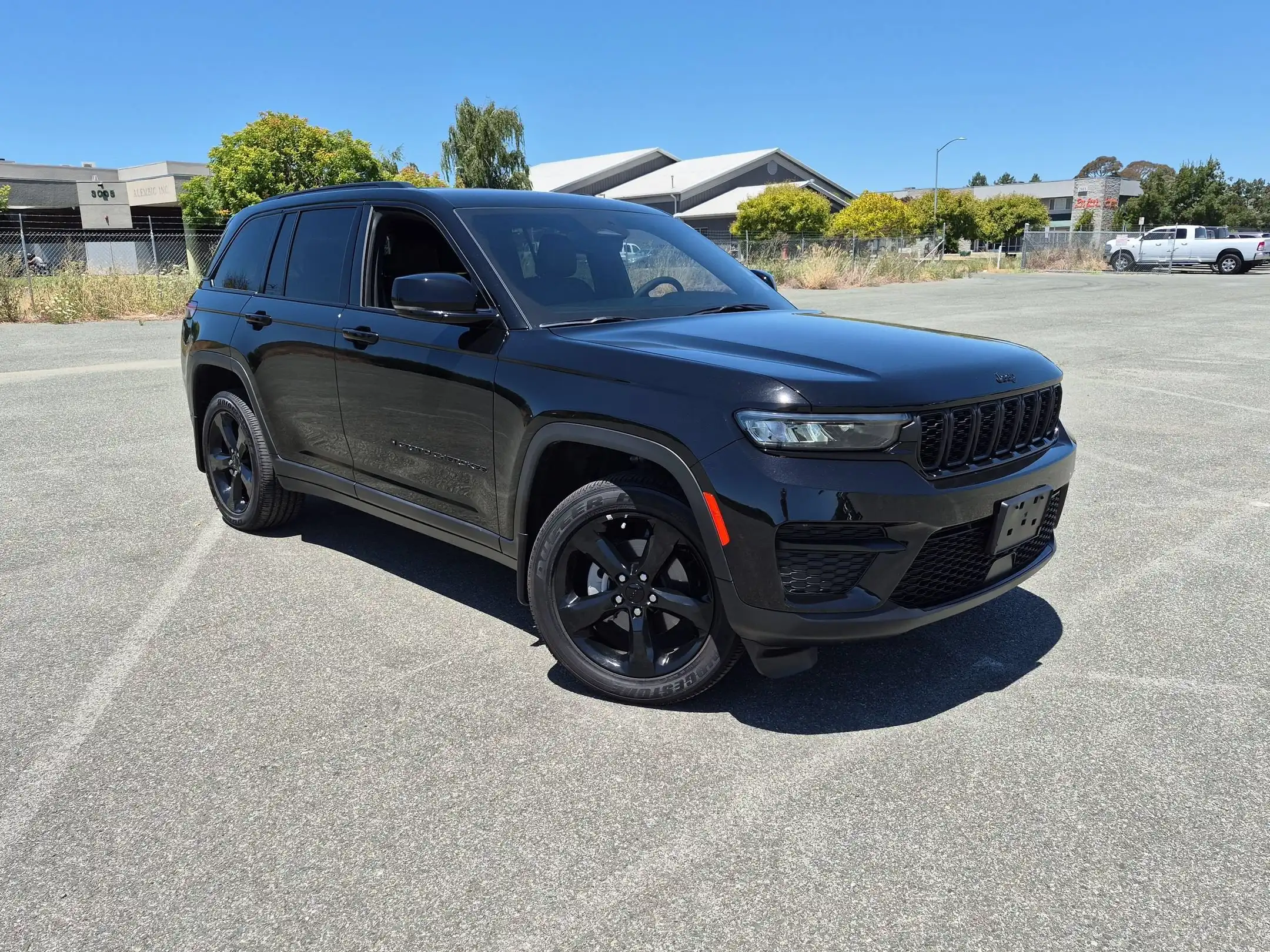 2024 Jeep Grand Cherokee Altitude 4x4's photo