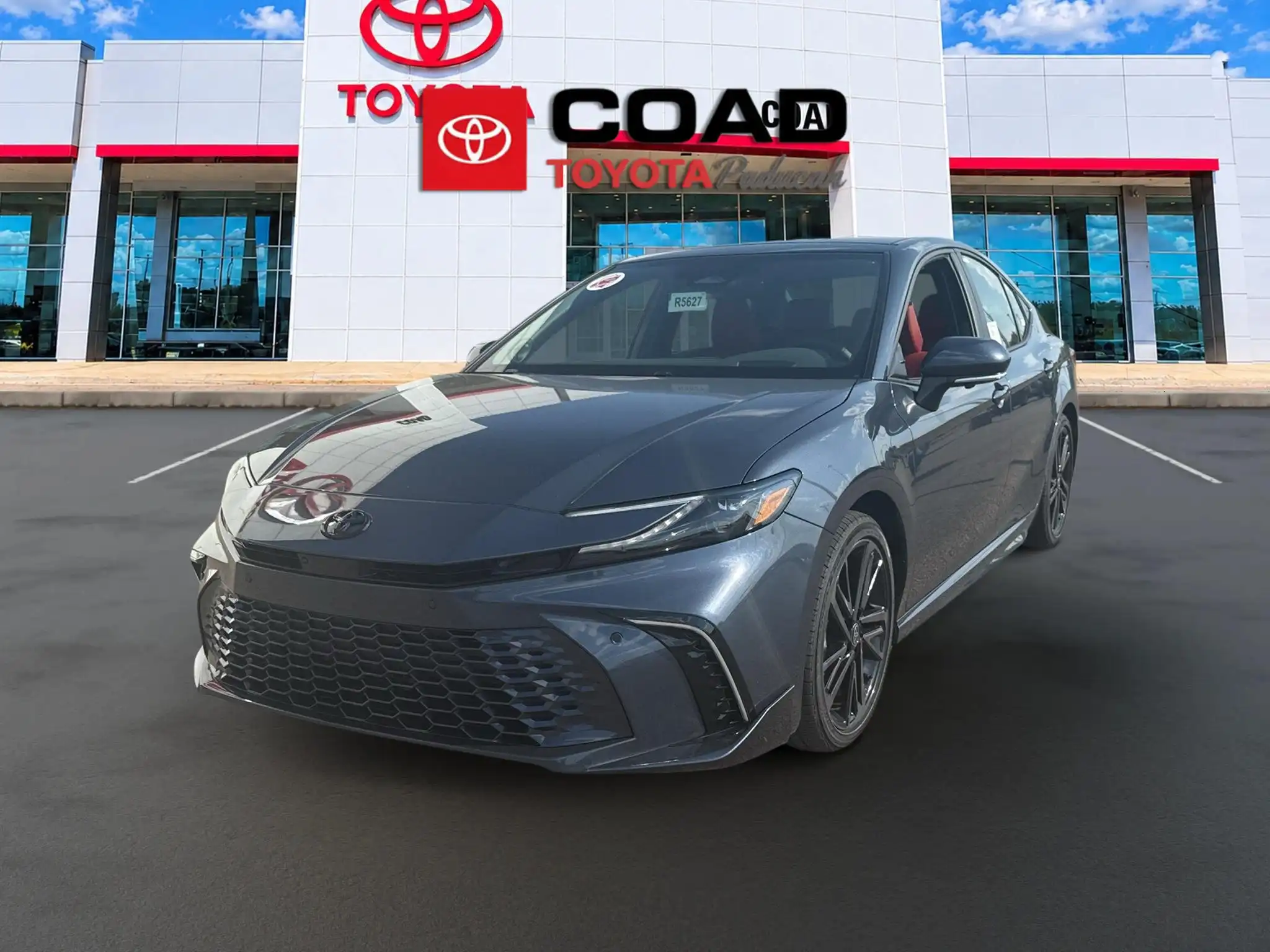2026 Toyota Camry XSE Hybrid's photo