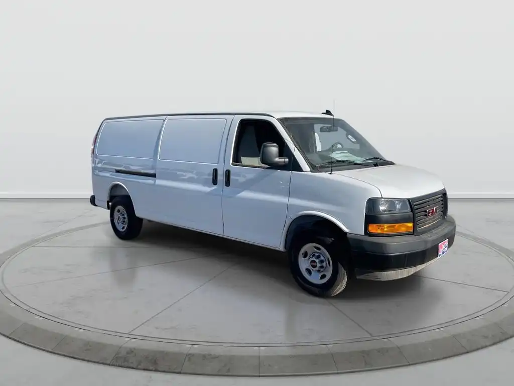 2025 GMC Savana 2500 Ext WB's photo