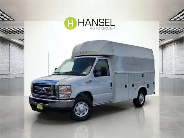 2025 Ford E-Series SRW E-350 Super Duty 138 in WB's photo