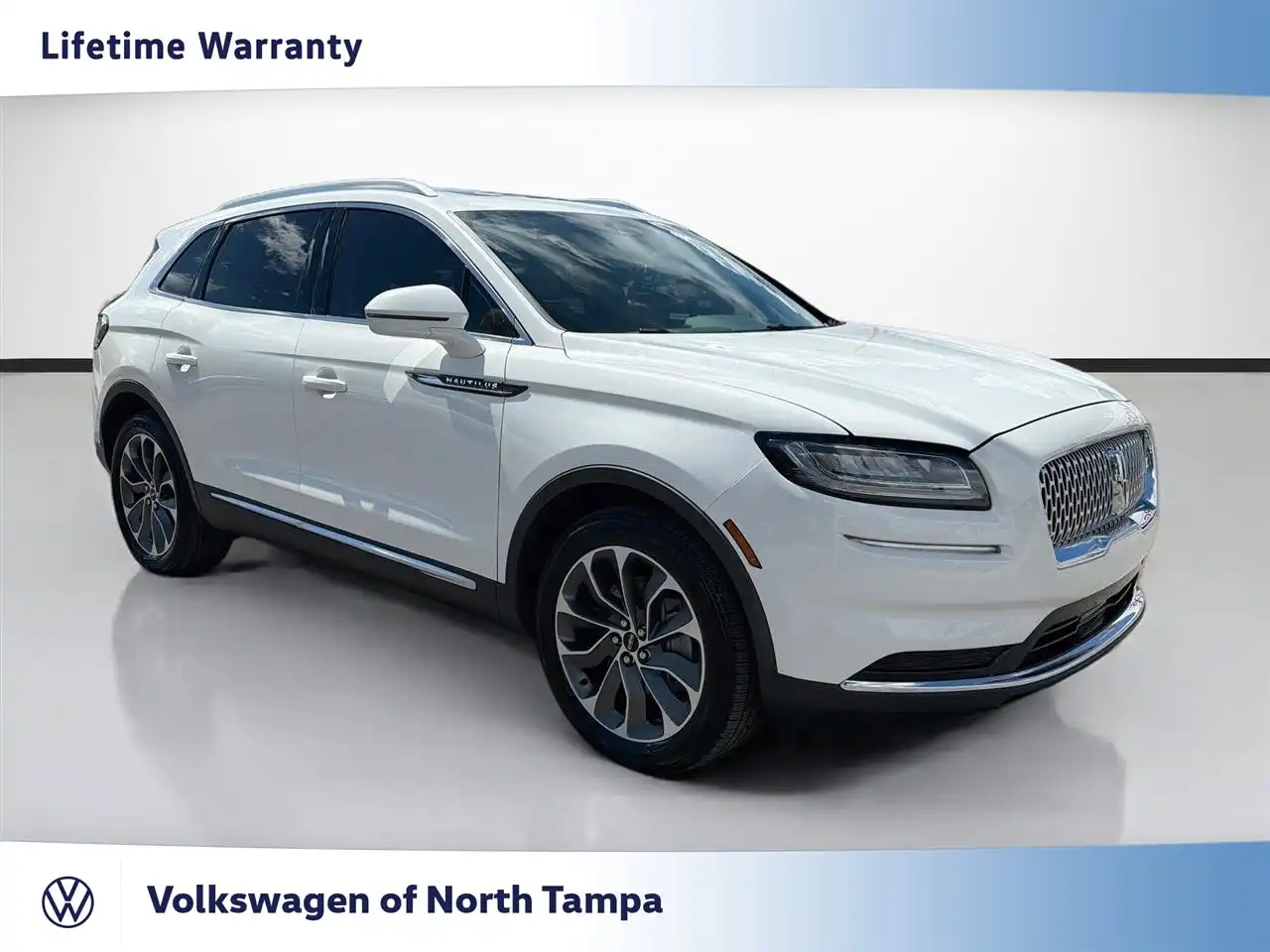 2023 Lincoln Nautilus Reserve FWD's photo