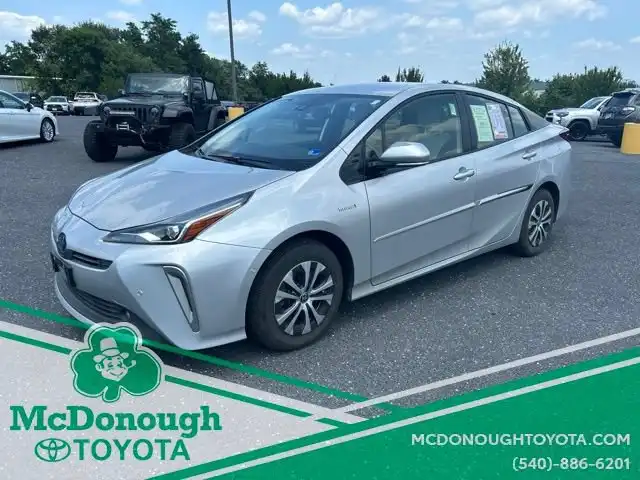 2020 Toyota Prius XLE AWD-e's photo