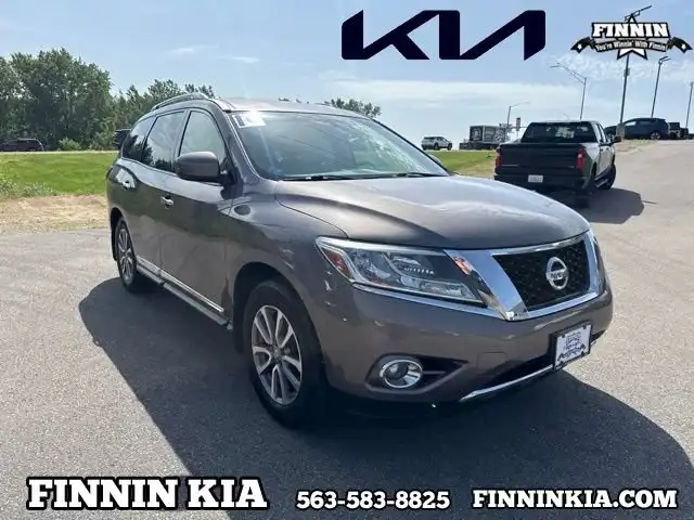 2014 Nissan Pathfinder SL 4WD's photo