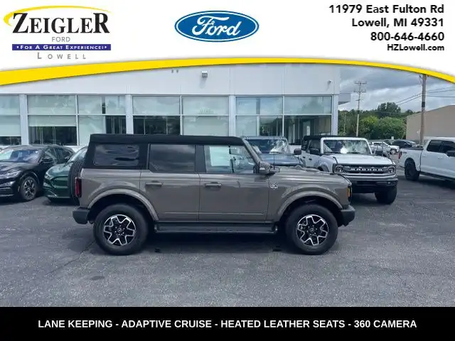2025 Ford Bronco Outer Banks 4WD 4-door's photo