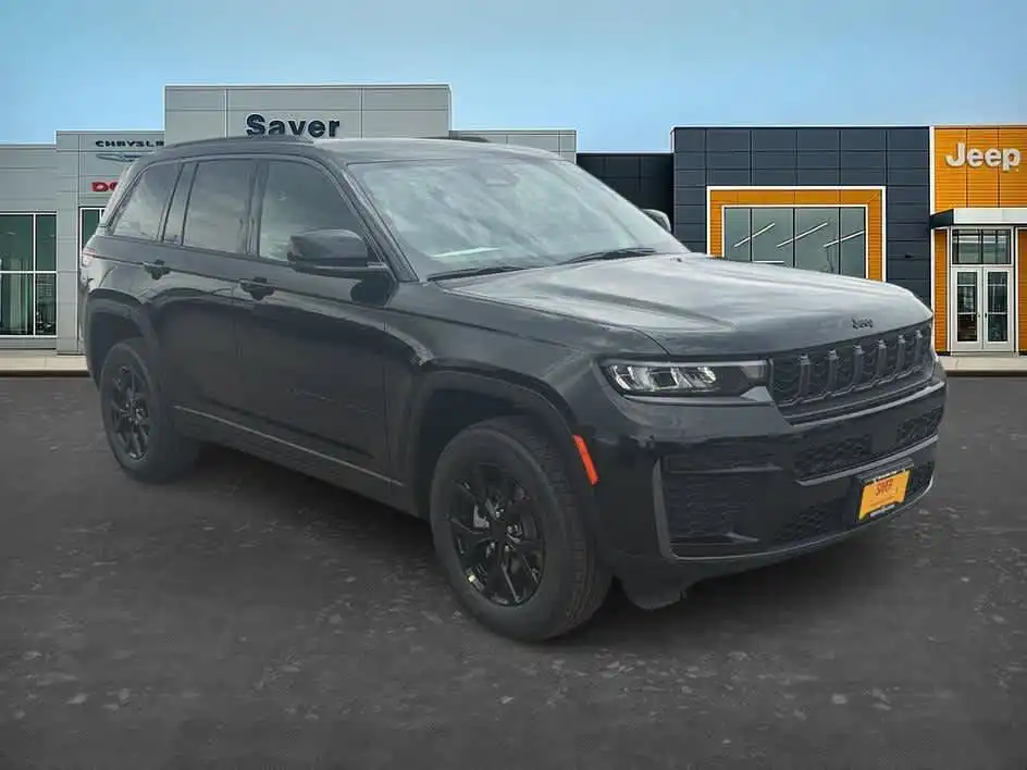 2026 Jeep Grand Cherokee Laredo Altitude 4x4's photo