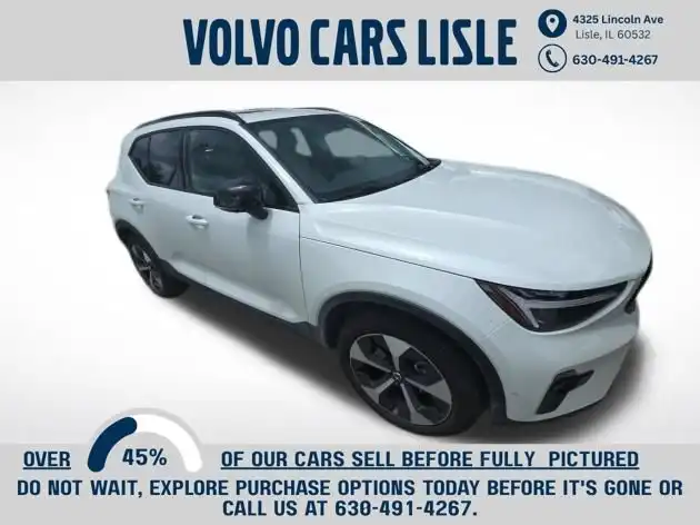2026 Volvo XC40 B5 Plus Dark AWD's photo