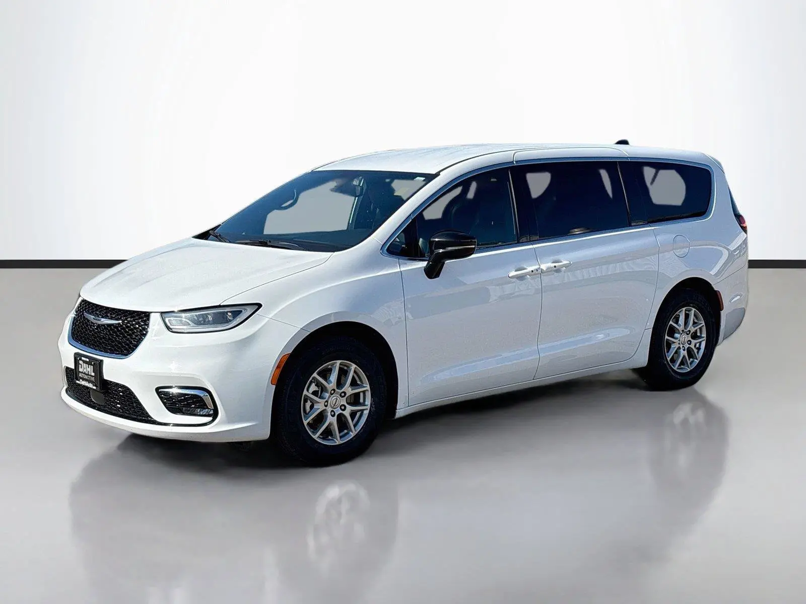 2025 Chrysler Pacifica Select photo 4