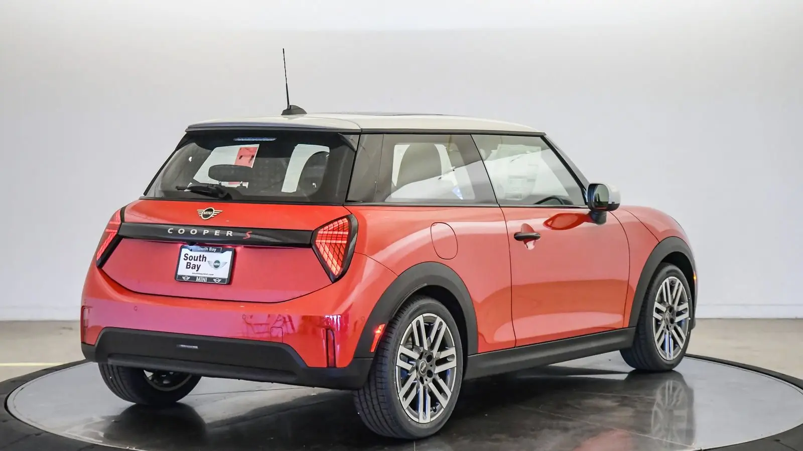 2026 MINI Hardtop Cooper S photo 5