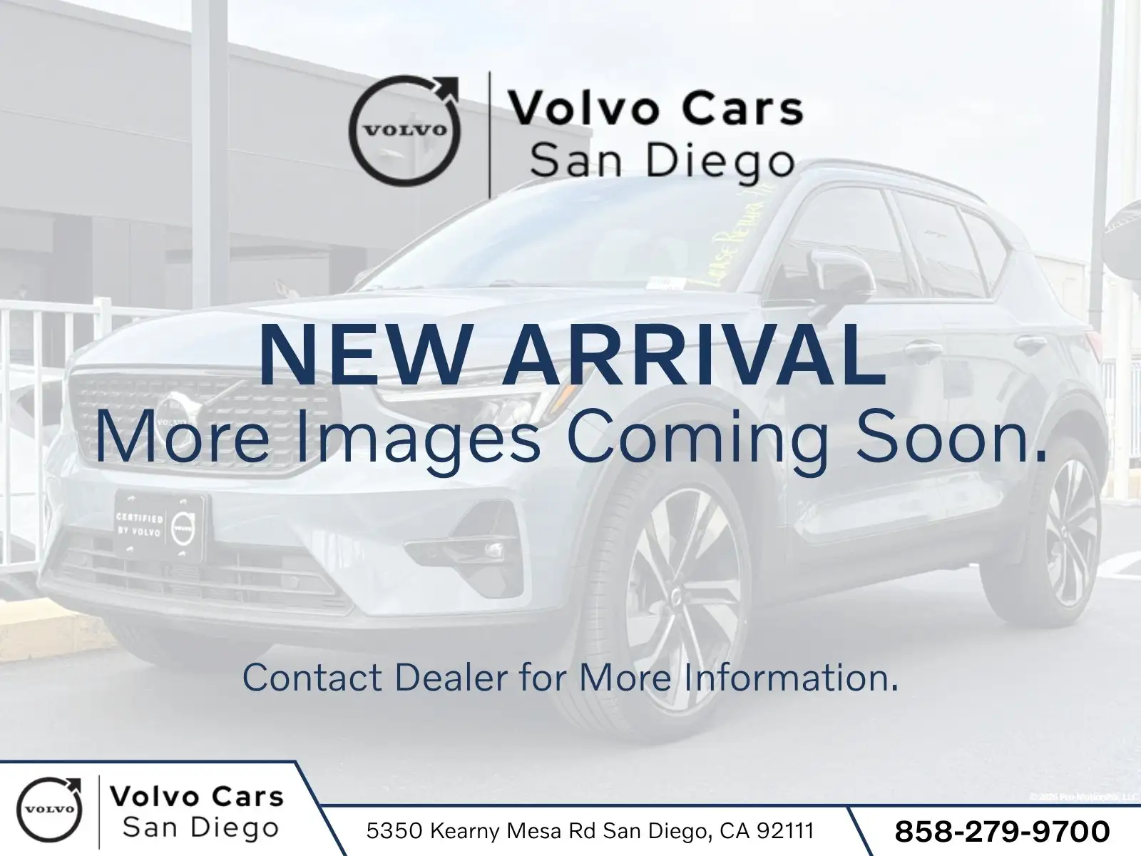 2023 Volvo XC40 B5 Plus Dark AWD's photo