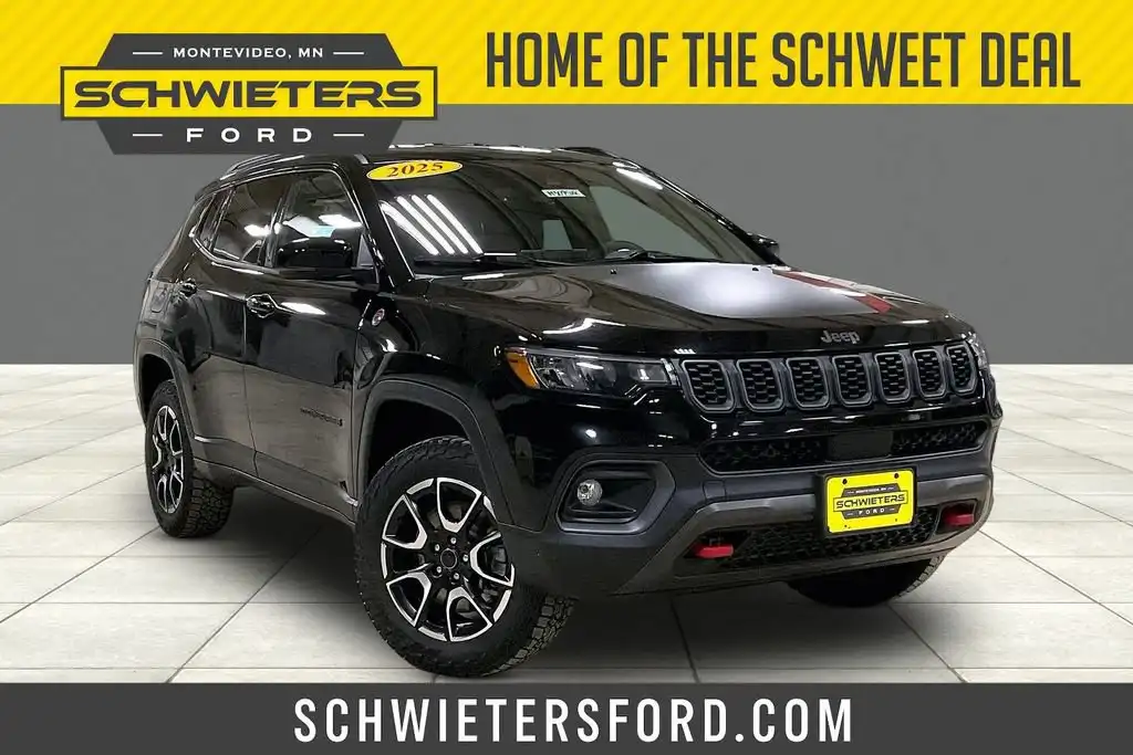 2025 Jeep Compass Trailhawk 4X4's photo