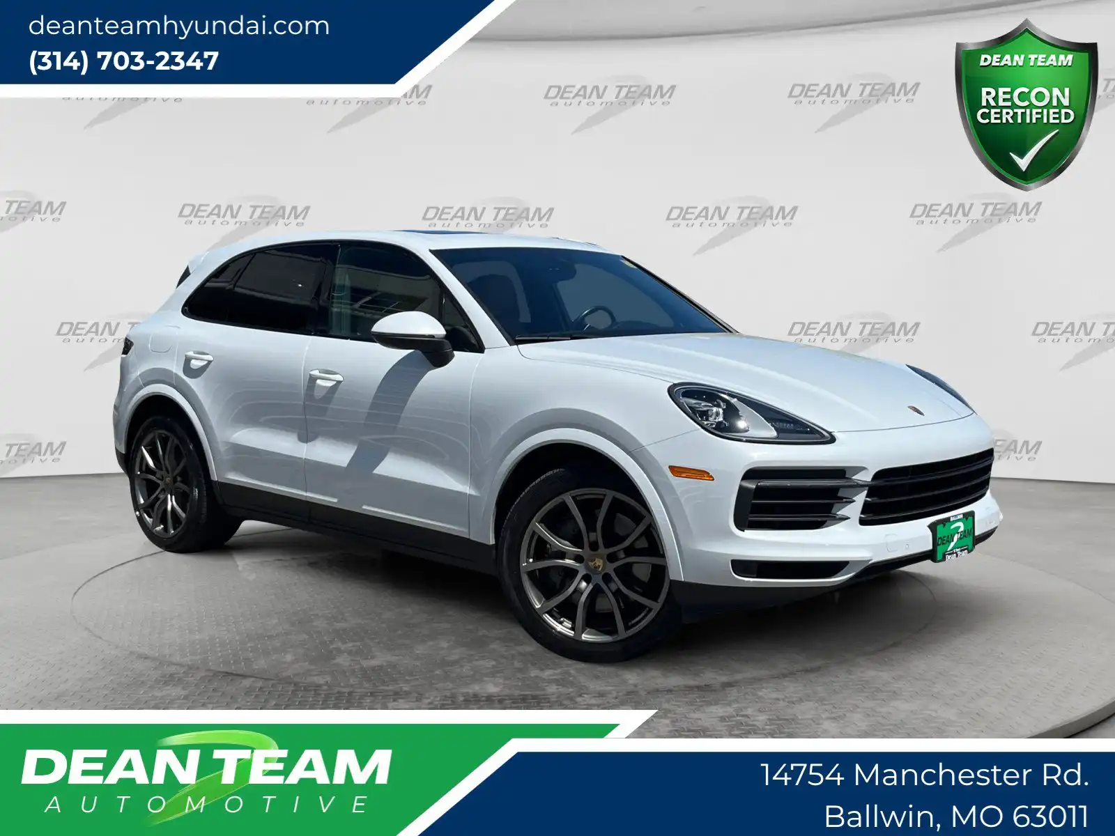 2022 Porsche Cayenne S's photo