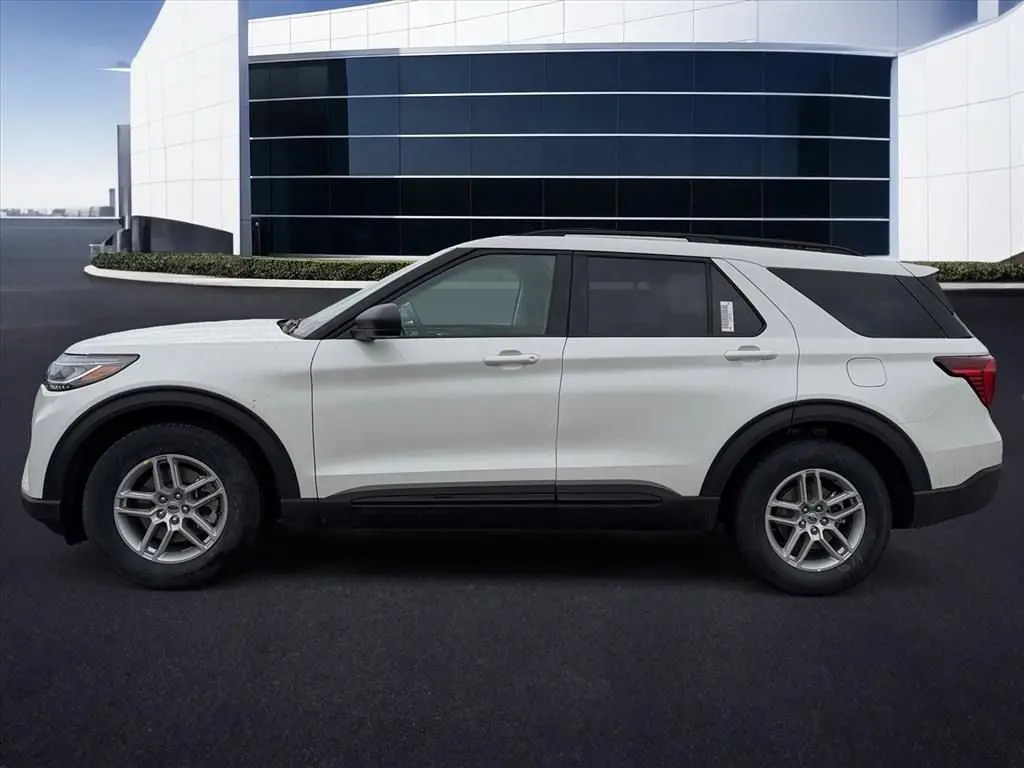 2026 Ford Explorer Active photo 3