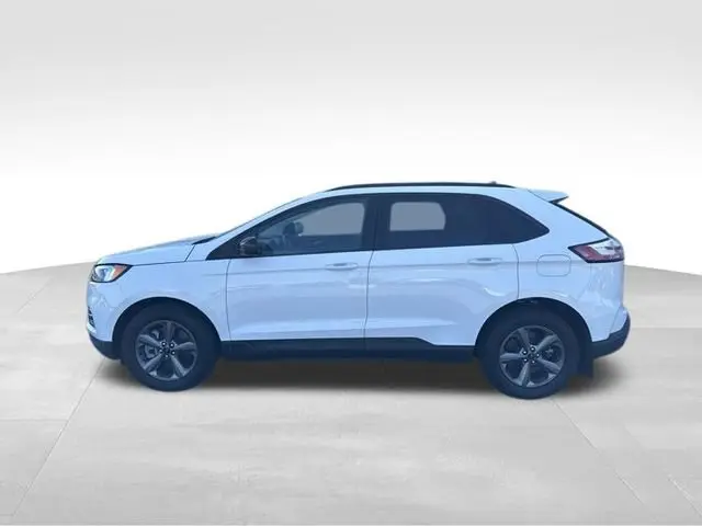 2023 Ford Edge SEL AWD photo 5