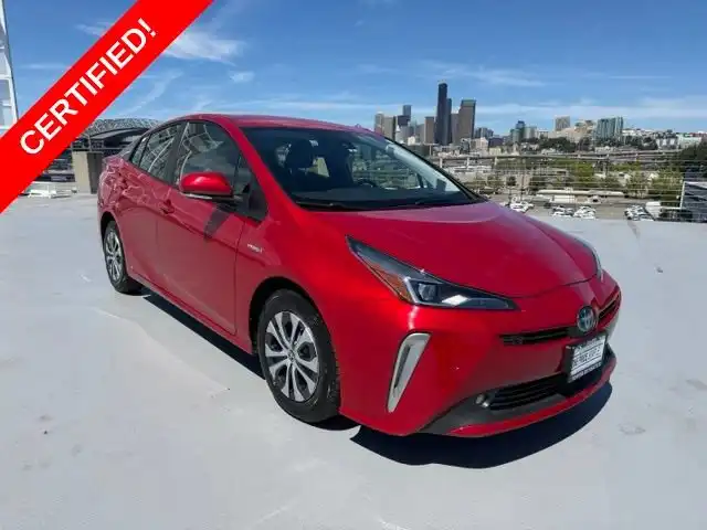 2021 Toyota Prius XLE AWD-e's photo